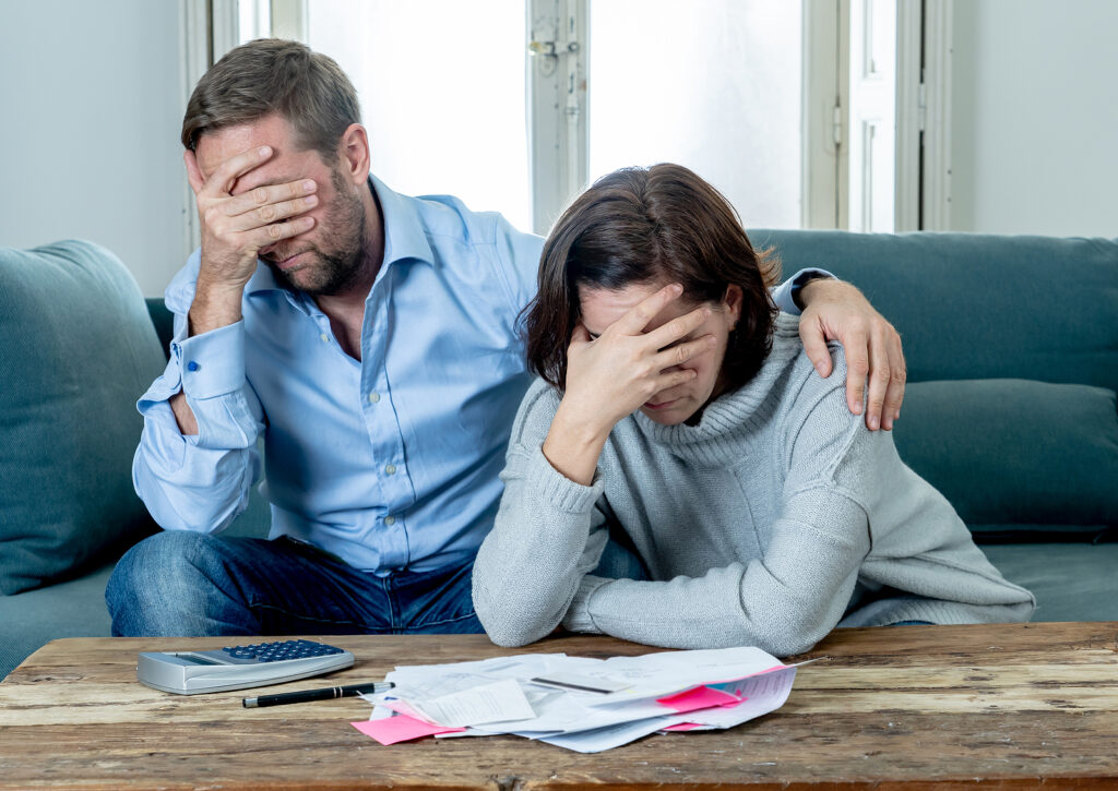 BENEFITS AND DOWNSIDES OF CHAPTER 7 BANKRUPTCY